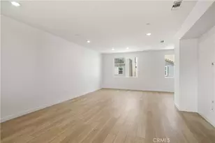 27331 Bear Creek Ln, Valencia, CA 91381 - Photo 9