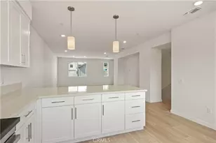 27331 Bear Creek Ln, Valencia, CA 91381 - Photo 17