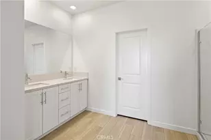 27331 Bear Creek Ln, Valencia, CA 91381 - Photo 23