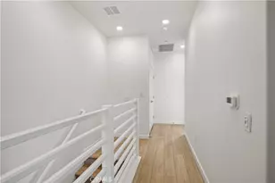 27331 Bear Creek Ln, Valencia, CA 91381 - Photo 21