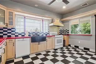 10568 Foothill, Sylmar, CA 91342 - Photo 5