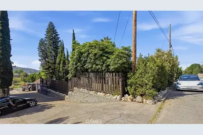 10568 Foothill, Sylmar, CA 91342 - Photo 9