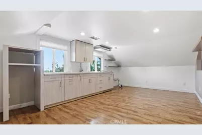 10568 Foothill, Sylmar, CA 91342 - Photo 27