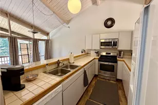 872 Sierra Vista, Twin Peaks, CA 92391 - Photo 5