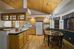 196 B, Lake Arrowhead, CA 92352 - Photo 13