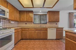 13375 Riverview, Victorville, CA 92395 - Photo 9