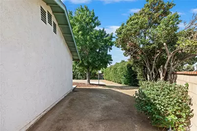 10372 Wells, Riverside, CA 92505 - Photo 13