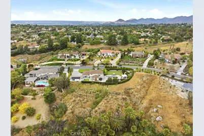 1956 Middle Creek, Riverside, CA 92506 - Photo 75