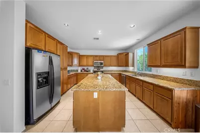 13703 Hidden Mesa Court, Victorville, CA 92394 - Photo 11