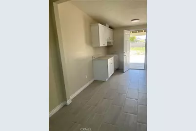 18631 14th Street, Bloomington, CA 92316 - Photo 9