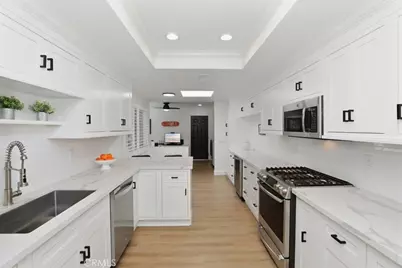 702 Via Zapata, Riverside, CA 92507 - Photo 3