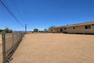 16131 Dale Evans Pkwy, Apple Valley, CA 92307 - Photo 21