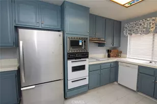 2944 Hyde Park Cir, Riverside, CA 92506 - Photo 11