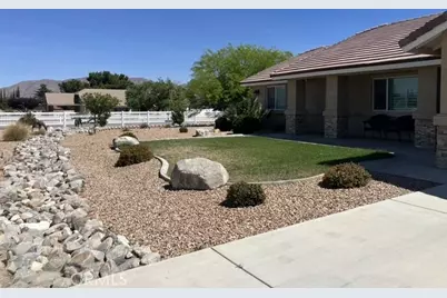 18155 Dunkirk, Hesperia, CA 92345 - Photo 3