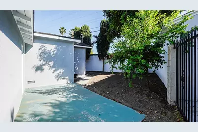 6415 Charlesworth Avenue, North Hollywood, CA 91606 - Photo 29