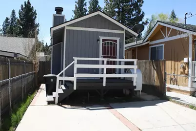 708 W Country Club Boulevard, Big Bear City, CA 92314 - Photo 1
