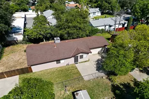 1909 N Summit, Pasadena, CA 91103 - Photo 3