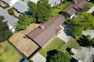 1909 N Summit, Pasadena, CA 91103 - Photo 3