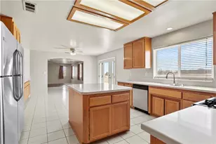 8379 Beaver, Phelan, CA 92371 - Photo 9