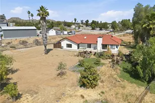 18085 Golden Leaf Ln, Riverside, CA 92504 - Photo 43