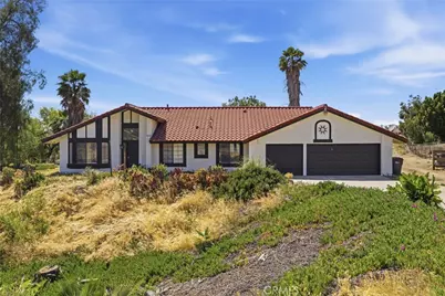 18085 Golden Leaf Lane, Riverside, CA 92504 - Photo 5