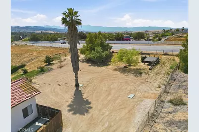 18085 Golden Leaf Lane, Riverside, CA 92504 - Photo 37