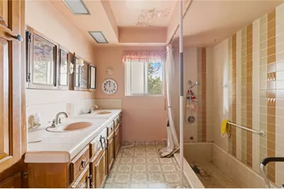 18112 Joshua Ln, Santa Ana, CA 92705 - Photo 21