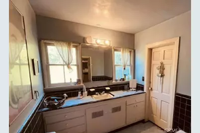 17107 Raymer Street, Los Angeles, CA 91325 - Photo 19