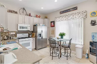 19493 Tor Hill, Apple Valley, CA 92308 - Photo 7