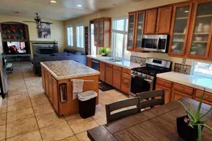 15839 Athena, Fontana, CA 92336 - Photo 5