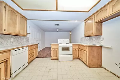 10007 Victor Street, Hesperia, CA 92345 - Photo 5