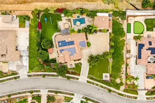 689 Crystal Mountain, Riverside, CA 92506 - Photo 3