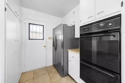 1870 Burch Avenue, Simi Valley, CA 93063 - Photo 13