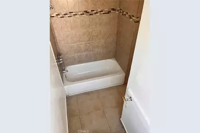 6812 S Hoover, Los Angeles, CA 90044 - Photo 17