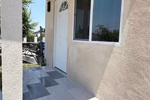 11154 Towne, Los Angeles, CA 90061 - Photo 7