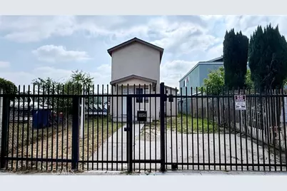 11154 Towne, Los Angeles, CA 90061 - Photo 1