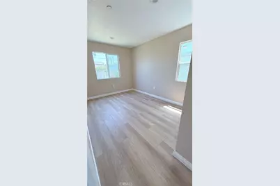 11154 Towne, Los Angeles, CA 90061 - Photo 27