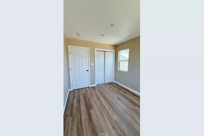 11154 Towne, Los Angeles, CA 90061 - Photo 41