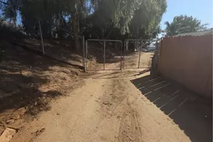 7600 Live Oak, Jurupa Valley, CA 92509 - Photo 25