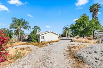 18420 Decker, Perris, CA 92570 - Photo 5