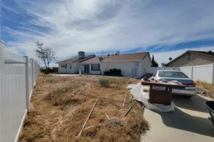 12206 Moonlit Ct, Victorville, CA 92392 - Photo 5