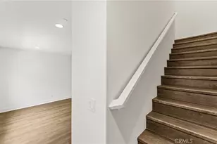 102 Sorrel Ct, Burbank, CA 91506 - Photo 21