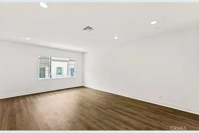 102 Sorrel Court, Burbank, CA 91506 - Photo 9