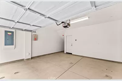 102 Sorrel Court, Burbank, CA 91506 - Photo 31