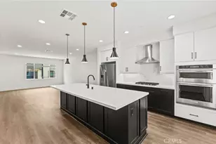 102 Sorrel Ct, Burbank, CA 91506 - Photo 13