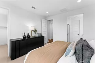 102 Sorrel Ct, Burbank, CA 91506 - Photo 29