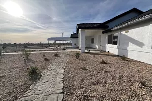 12911 Corton, Phelan, CA 92371 - Photo 3