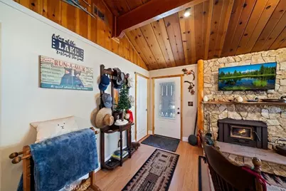 1004 Wendy Avenue, Big Bear City, CA 92314 - Photo 13