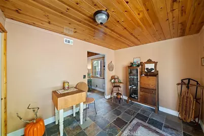 1004 Wendy Avenue, Big Bear City, CA 92314 - Photo 25
