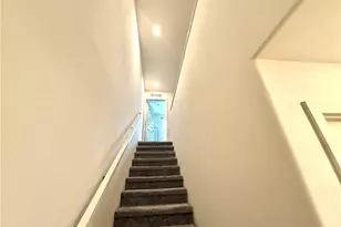 979 W Clover, Rialto, CA 92376 - Photo 5